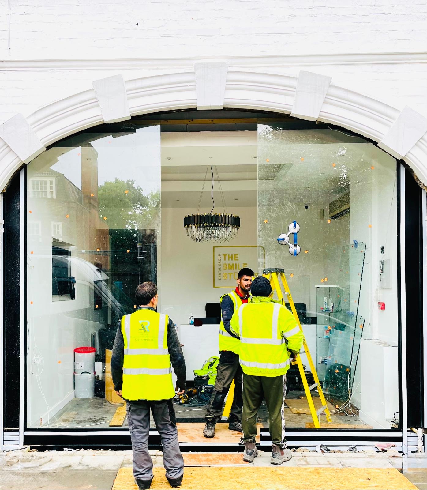 installer of shopfront glass